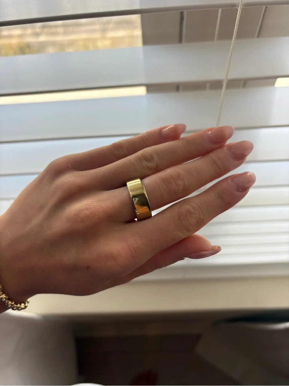 Oura ring 4 in gold, size 7